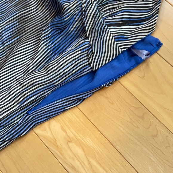 Silk lined tank dress with side zipper - Picture 7 of 7